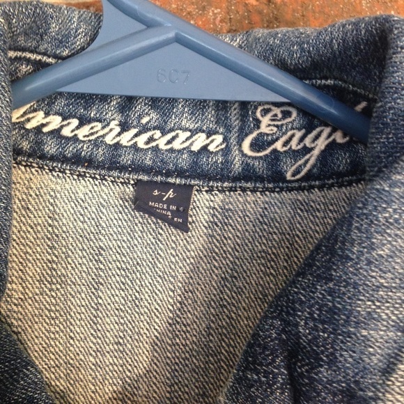 AMERICAN Eagle Outfitters Distressed Denim Jacket - Picture 7 of 7